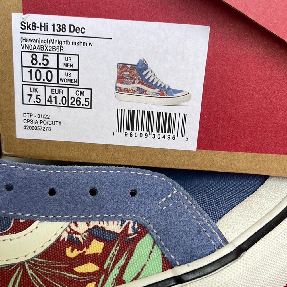 Vans Sk8-Hi 138 Dec
(Hawanjng|)Mnlghtblmshmlw
VNOA4BX2B6R
Men’s sneakers - Picture 16 of 16